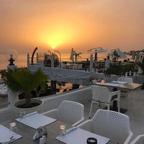 Jet Café Beach