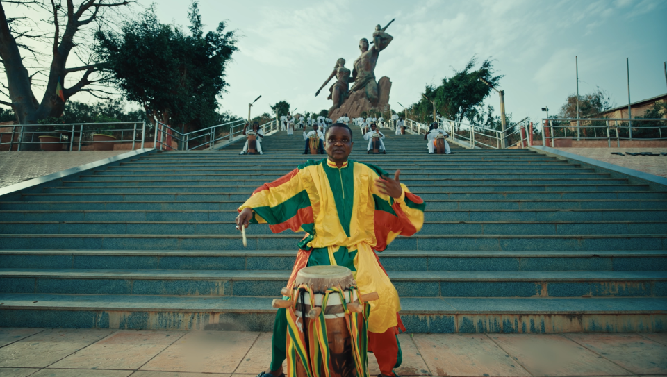 JOJ Dakar 2026 devant le monument de la renaissance africaine