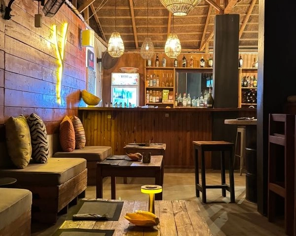 Yoka Lounge Dakar - restaurant bar et musique