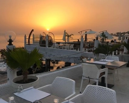 Jet Café Beach