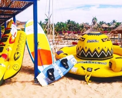 Bouée tractée à Saly